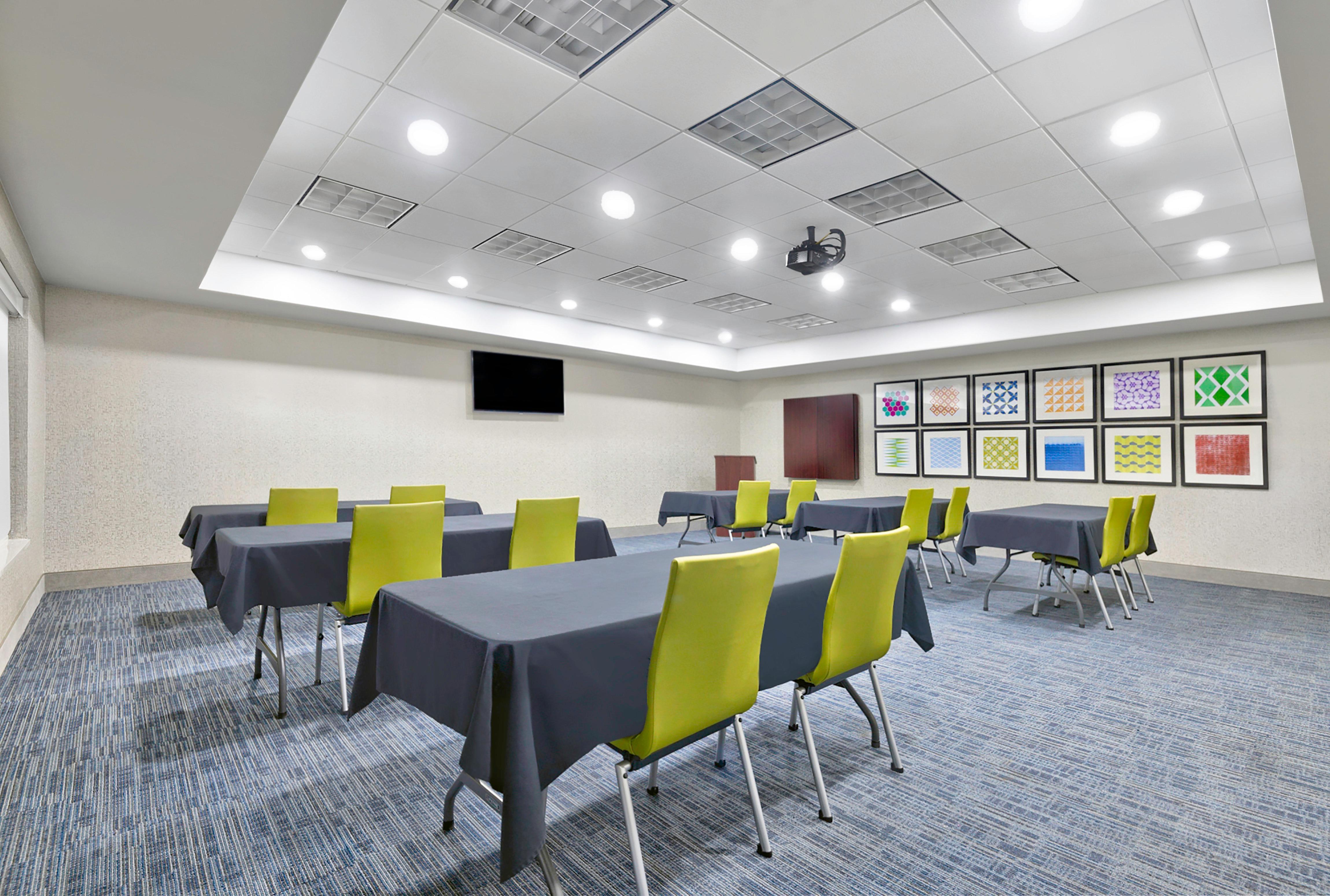 Holiday Inn Express Hotel & Suites Kansas City - Grandview By Ihg Exterior photo